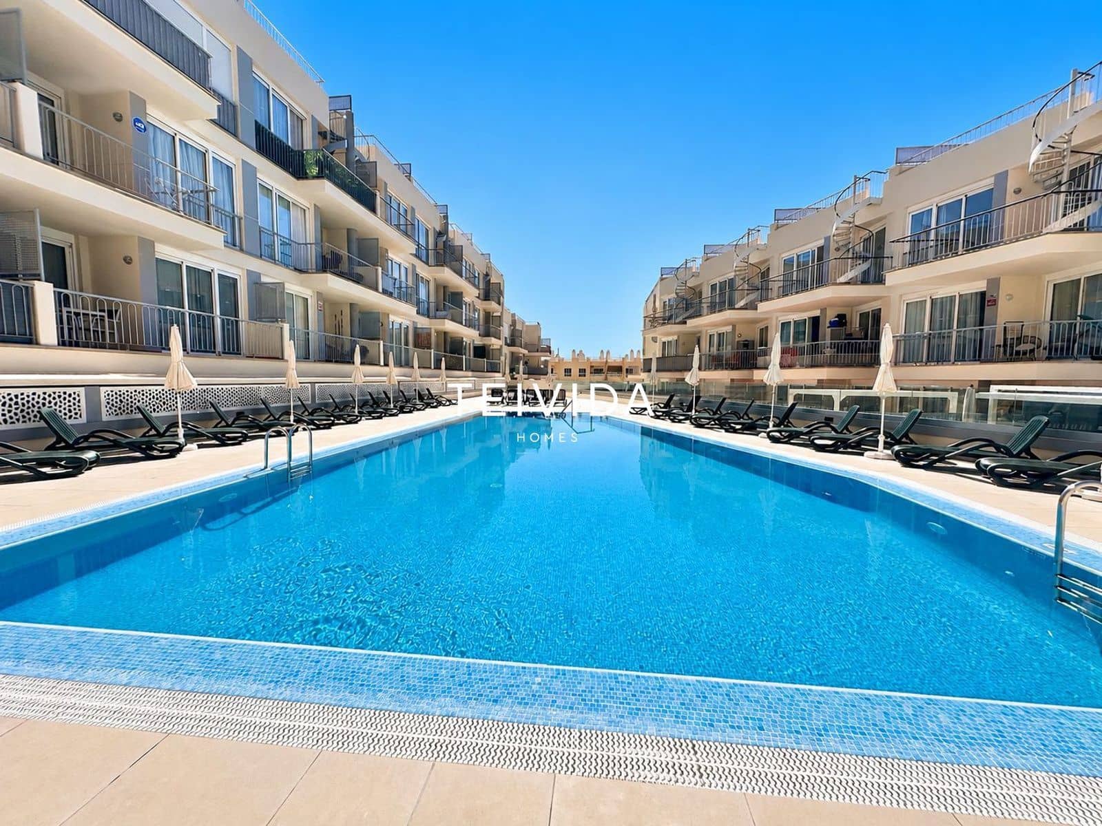 1 soveværelse Lejlighed til salg i Puerto Santiago med swimmingpool garage - € 285.000 (Ref: 10097440)