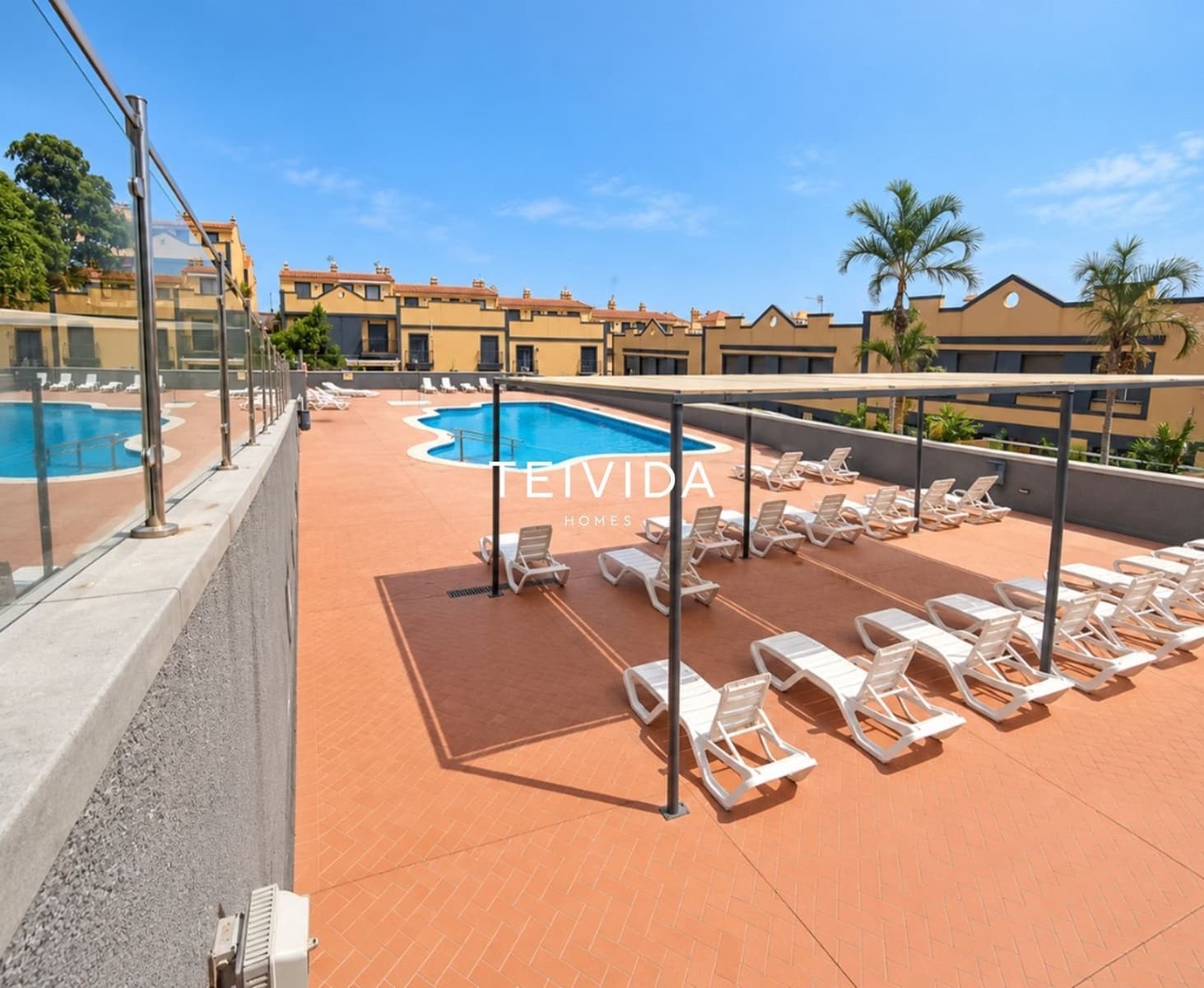 3 chambre Maison de Ville à vendre à Llano del Camello avec piscine garage - 370 000 € (Ref: 10098947)