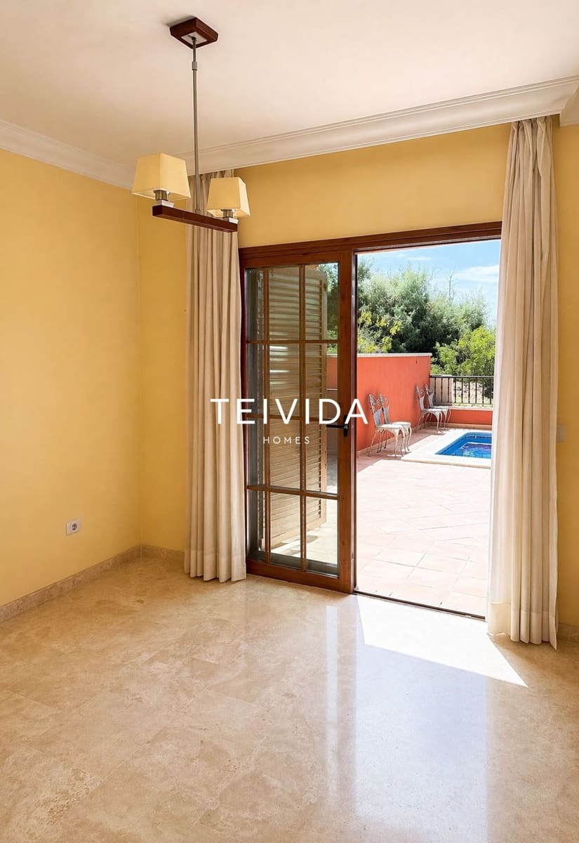 3 sovrum Hus till salu i Playa del Duque med pool garage - 1 200 000 € (Ref: 10125124)