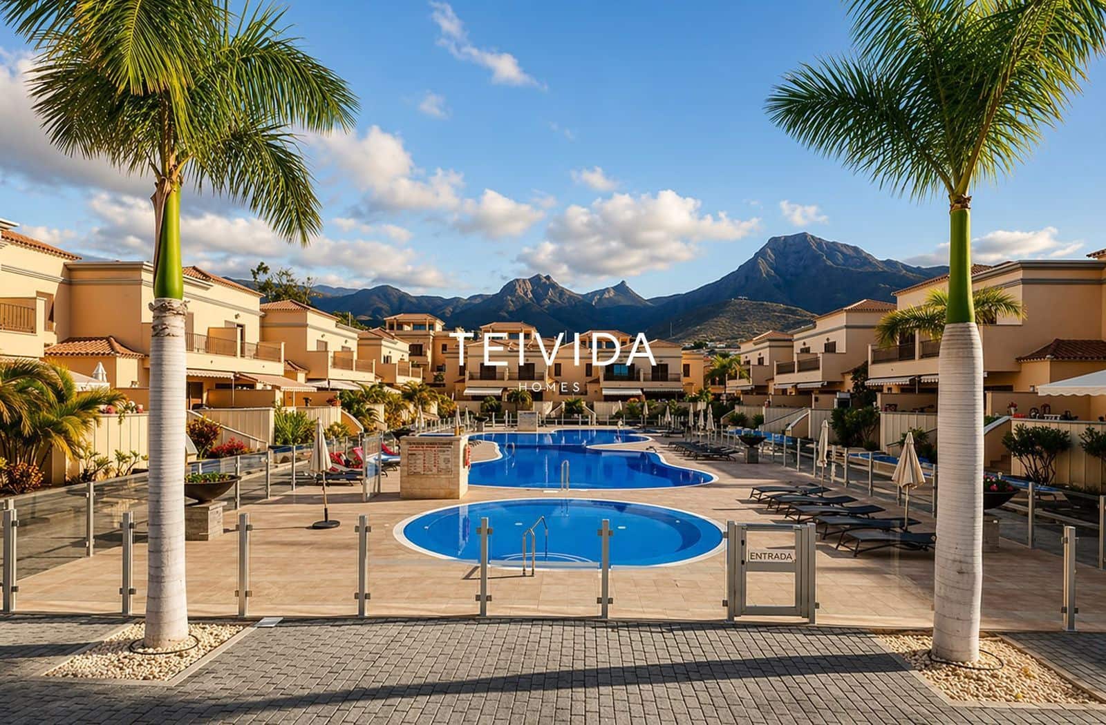 3 sovrum Hus till salu i Playa del Duque med pool garage - 1 200 000 € (Ref: 10125124)