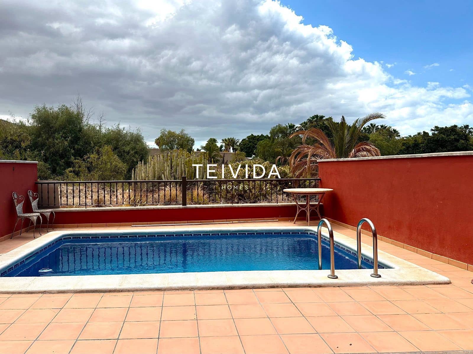 3 sovrum Hus till salu i Playa del Duque med pool garage - 1 200 000 € (Ref: 10125124)