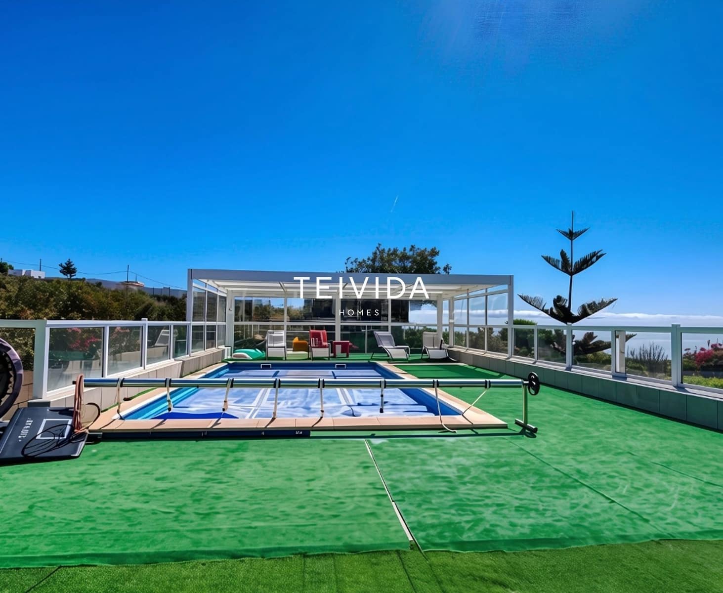 6 bedroom Villa for sale in San Miguel de Abona with pool garage - € 820,000 (Ref: 10136407)