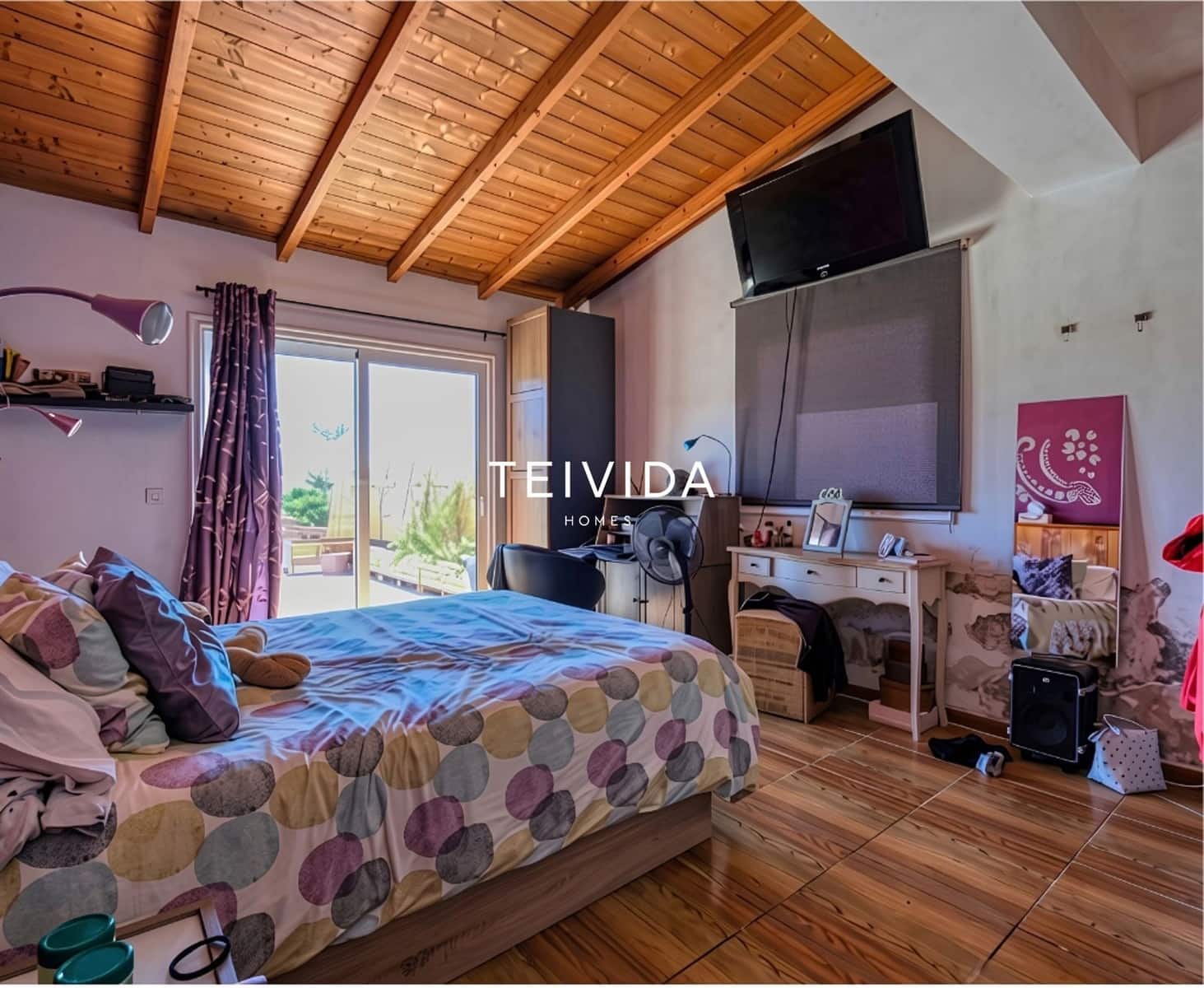 6 bedroom Villa for sale in San Miguel de Abona with pool garage - € 820,000 (Ref: 10136407)