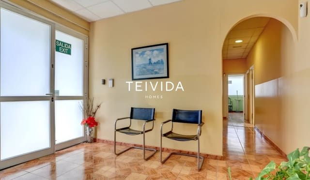 Kommersiell til salgs i El Fraile, Arona - € 245 000 (Ref: 10140308)
