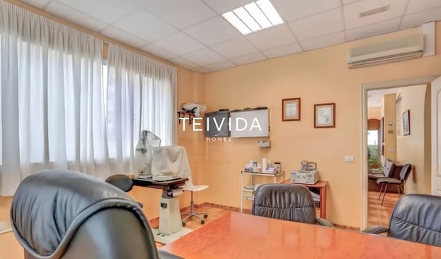 Kommersiell til salgs i El Fraile, Arona - € 245 000 (Ref: 10140308)
