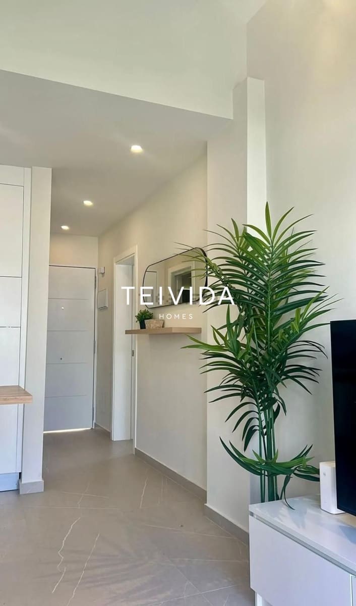 1 soveværelse Lejlighed til leje i Playa Fanabe med swimmingpool - € 2.200 (Ref: 10147387)