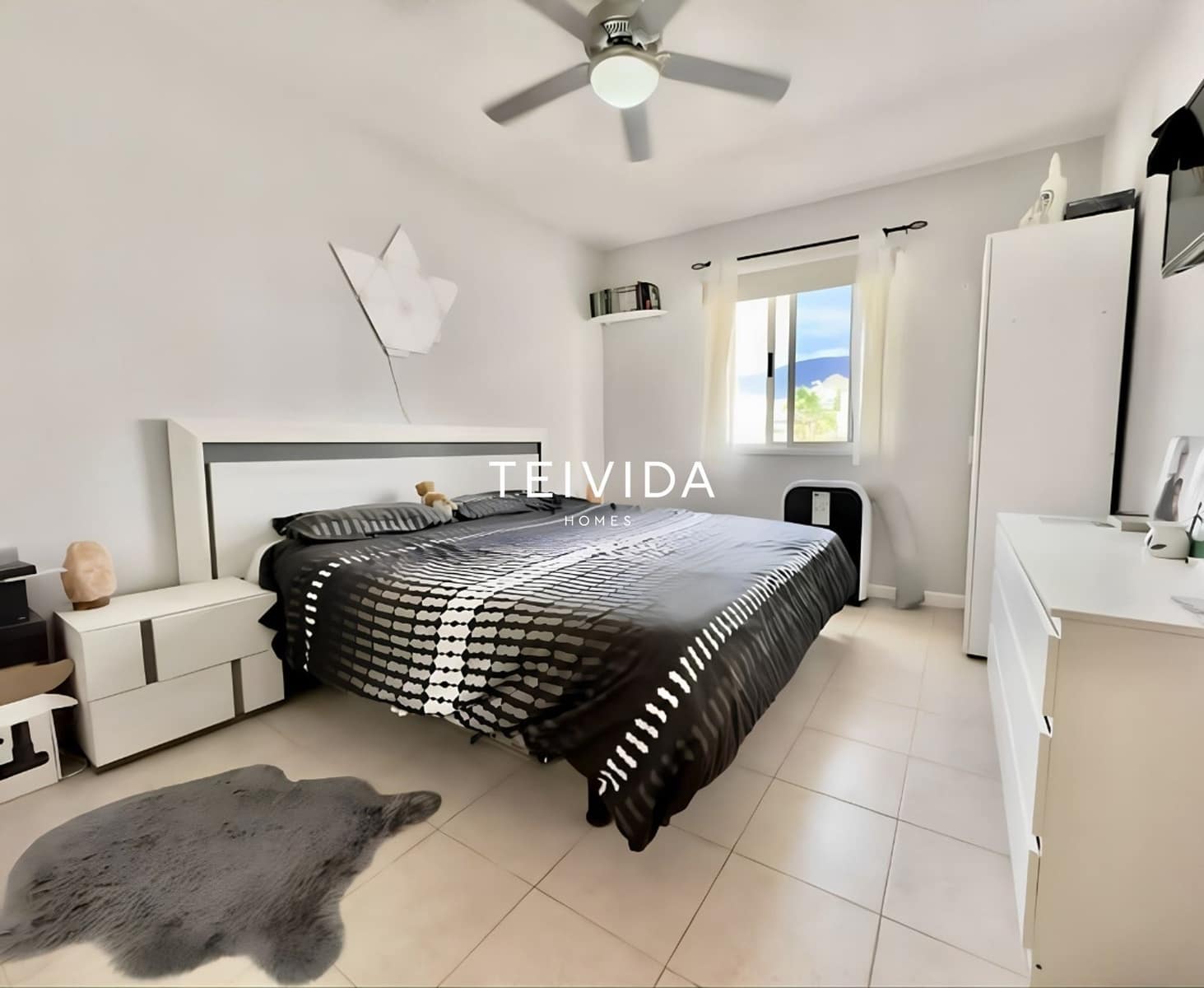 4 slaapkamer Villa te koop in El Madronal met zwembad garage - € 595.000 (Ref: 10160810)