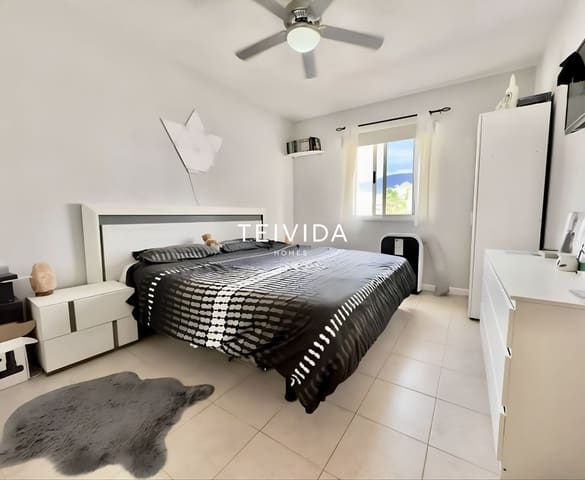 4 slaapkamer Villa te koop in El Madroñal, Adeje met zwembad garage - € 595.000 (Ref: 10160810)