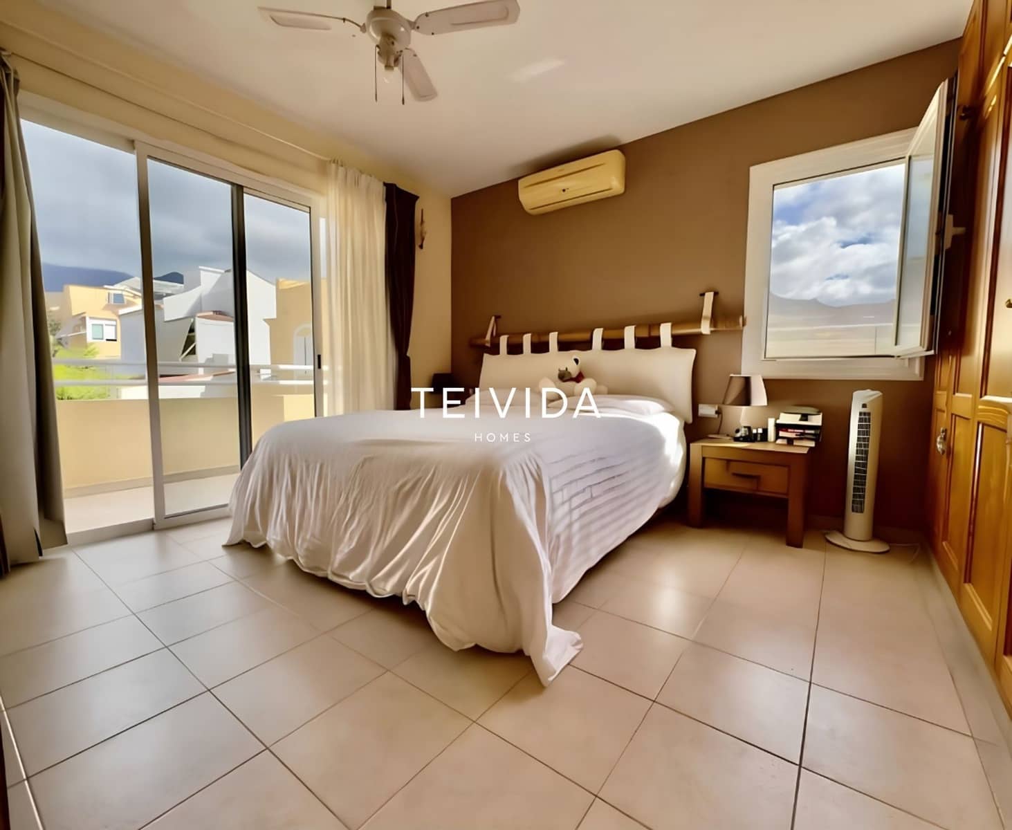 4 slaapkamer Villa te koop in El Madronal met zwembad garage - € 595.000 (Ref: 10160810)