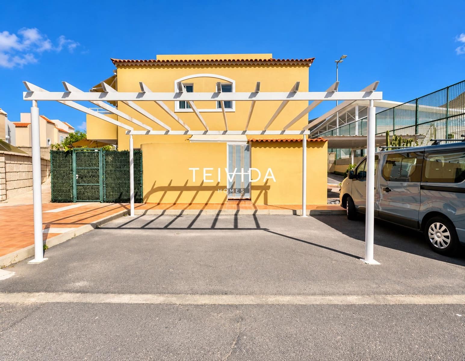 4 slaapkamer Villa te koop in El Madronal met zwembad garage - € 595.000 (Ref: 10160810)