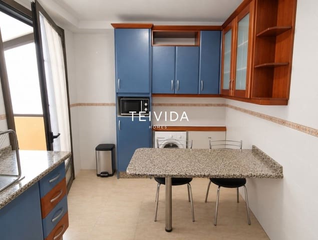3 soveværelse Byhus til salg i Llano del Camello, San Miguel de Abona med swimmingpool garage - € 355.000 (Ref: 10160907)