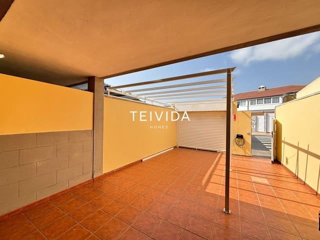 3 soveværelse Byhus til salg i El Medano, Granadilla de Abona med swimmingpool garage - € 495.000 (Ref: 10165419)