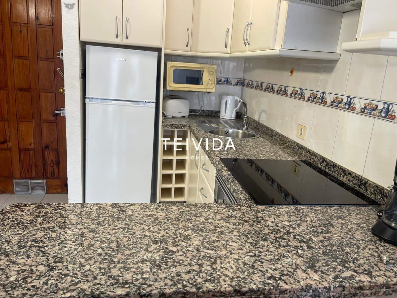 Piso de 1 habitación en Los Cristianos en venta con piscina garaje - 385.000 € (Ref: 10170391)