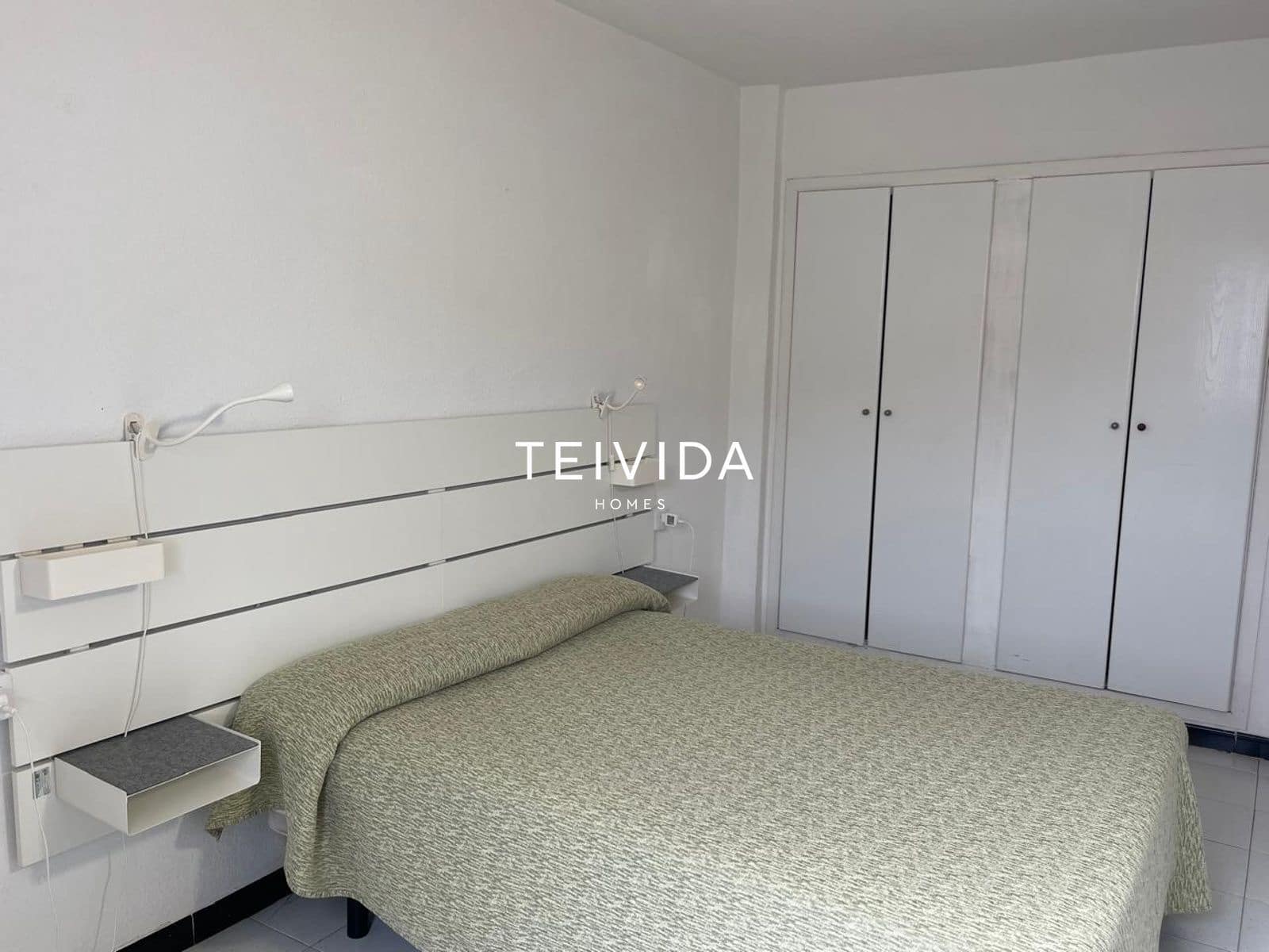 Piso de 1 habitación en Los Cristianos en venta con piscina garaje - 385.000 € (Ref: 10170391)