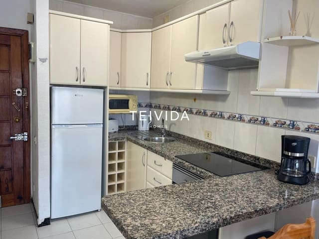 Piso de 1 habitación en Los Cristianos, Arona en venta con piscina garaje - 385.000 € (Ref: 10170391)