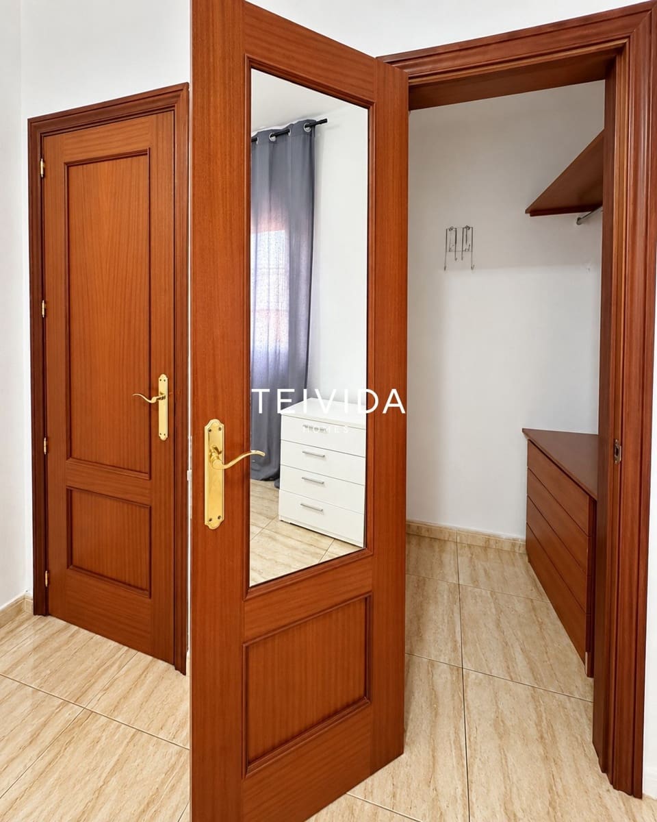 2 bedroom Flat for rent in Palm-Mar with pool garage - € 1,550 (Ref: 10172257)