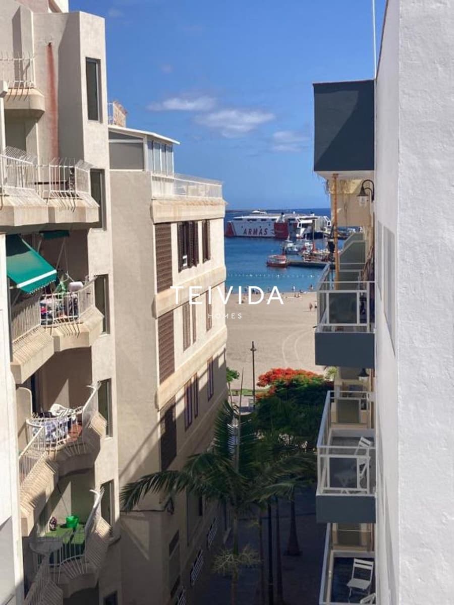 2 slaapkamer Flat te koop in Los Cristianos - € 500.000 (Ref: 10175619)
