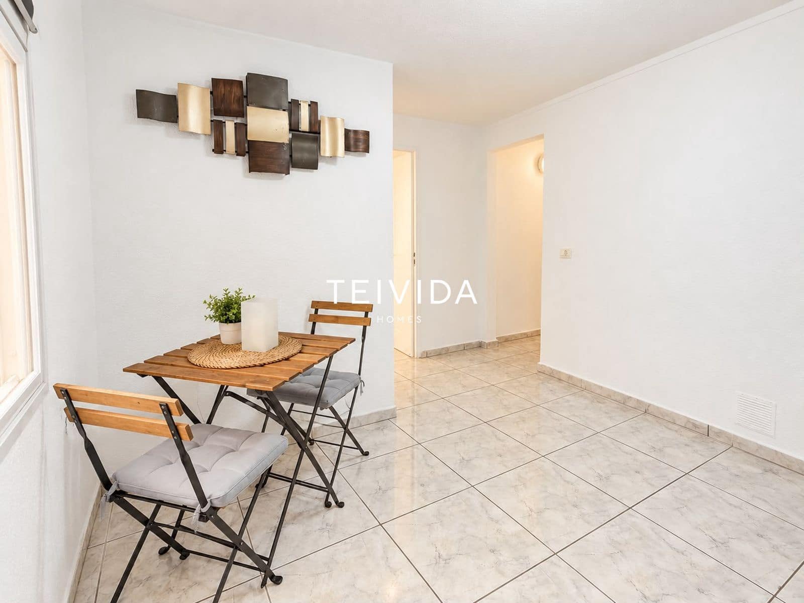 2 slaapkamer Flat te koop in Los Cristianos - € 500.000 (Ref: 10175619)