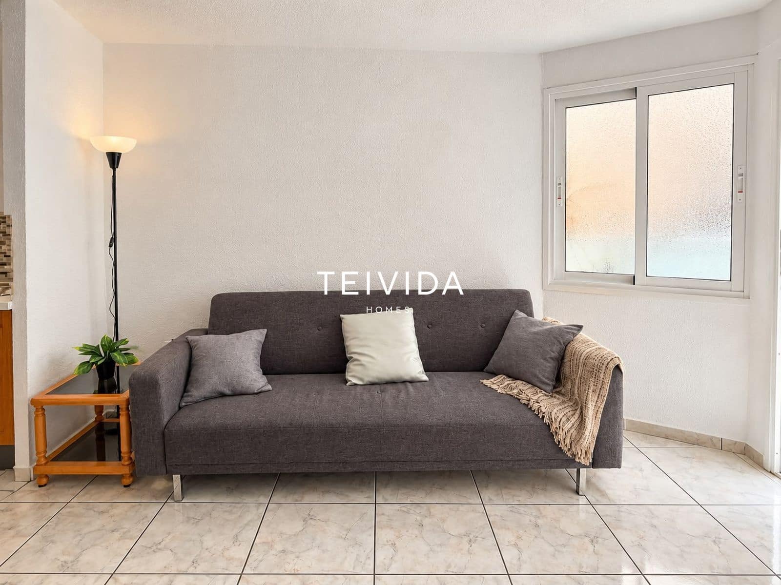2 bedroom Flat for rent in Los Cristianos - € 1,400 (Ref: 10175620)