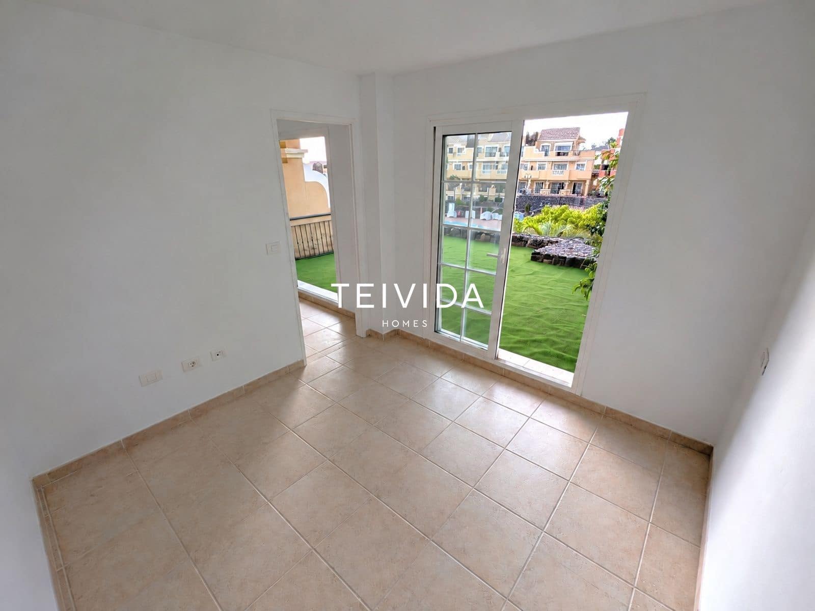 2 soverom Leilighet til salgs i Los Cristianos med svømmebasseng - € 360 000 (Ref: 10179611)