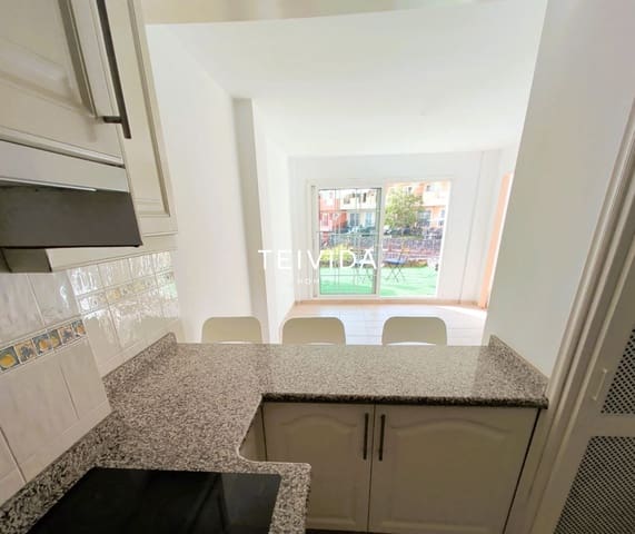 2 soverom Leilighet til salgs i Los Cristianos, Arona med svømmebasseng - € 360 000 (Ref: 10179611)