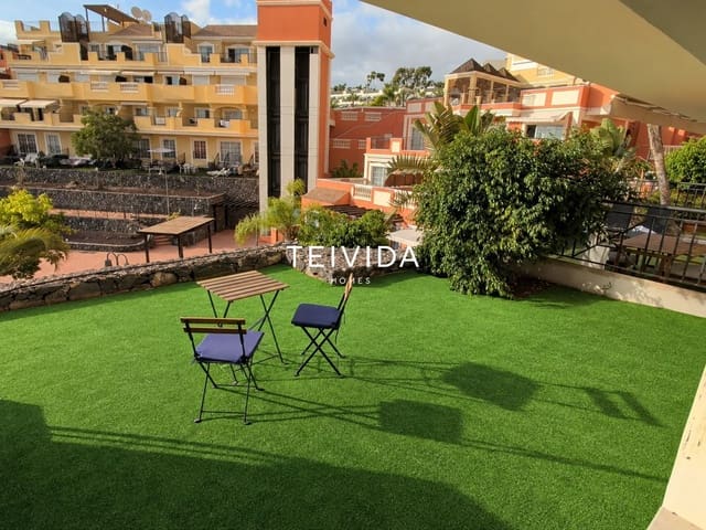 2 soverom Leilighet til salgs i Los Cristianos, Arona med svømmebasseng - € 360 000 (Ref: 10179611)