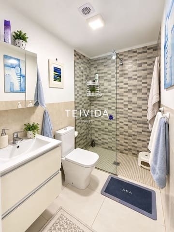 1 soverom Penthouse til leie i Playa de las Americas, Arona med svømmebasseng - € 1 500 (Ref: 10182204)