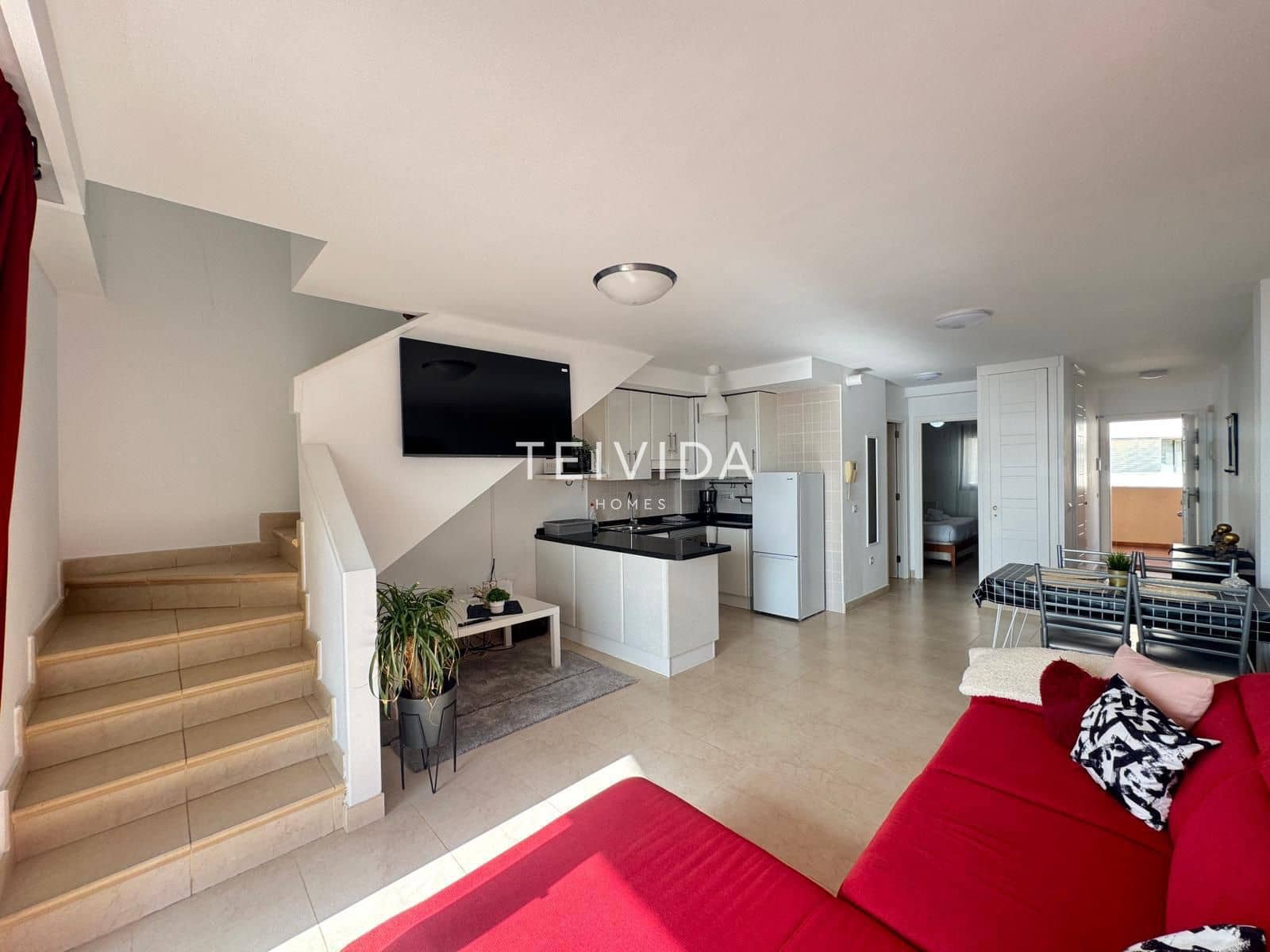 2 bedroom Penthouse for rent in Arona with pool - € 1,650 (Ref: 9515875)