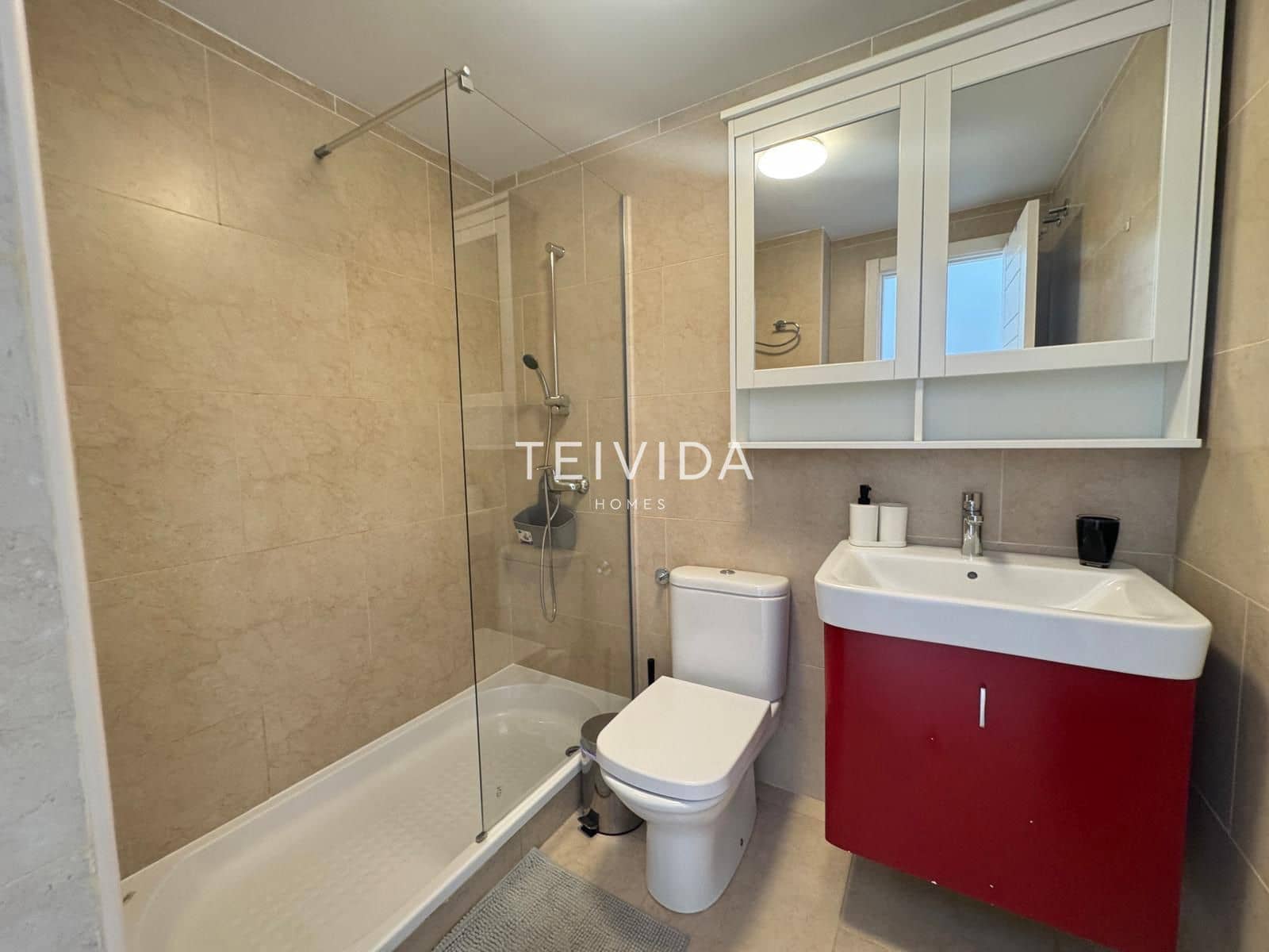 2 bedroom Penthouse for rent in Arona with pool - € 1,650 (Ref: 9515875)