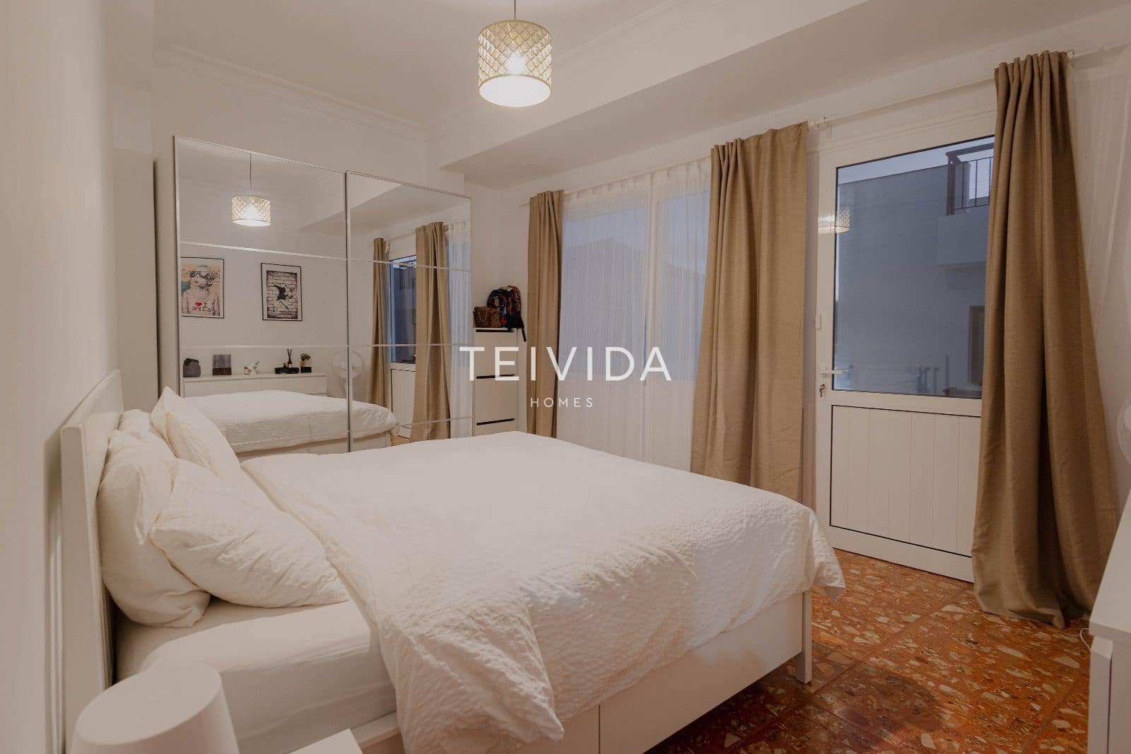 8 Zimmer Bar/Restaurant zu verkaufen in Guia de Isora mit Garage - 650.000 € (Ref: 9515876)