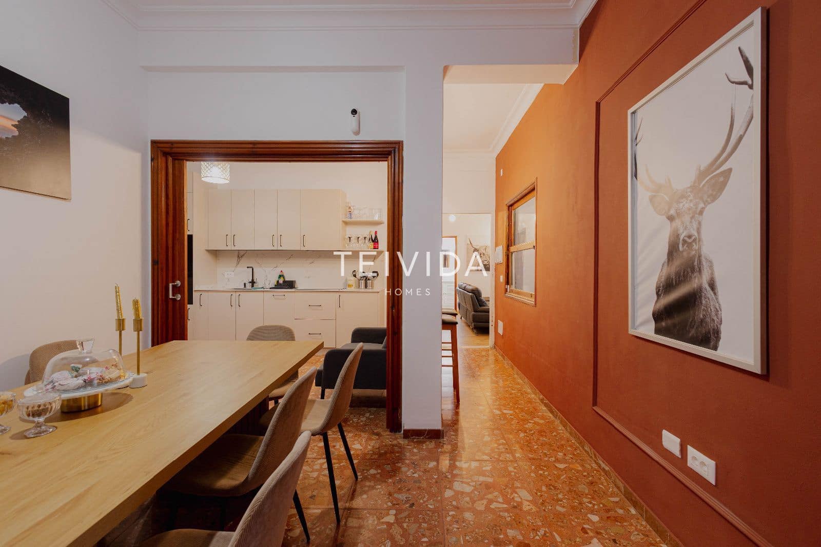 8 Zimmer Bar/Restaurant zu verkaufen in Guia de Isora mit Garage - 650.000 € (Ref: 9515876)