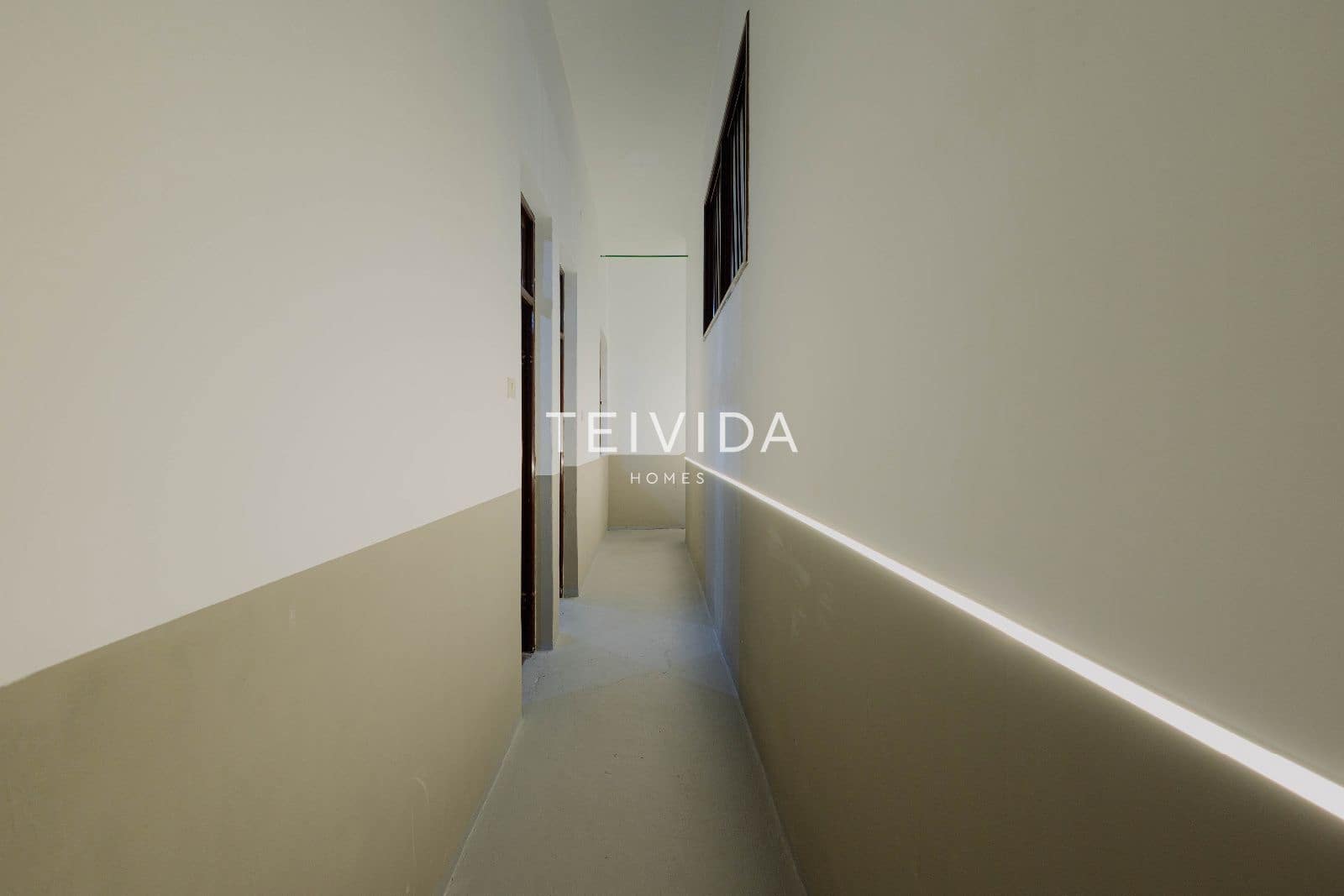 8 Zimmer Bar/Restaurant zu verkaufen in Guia de Isora mit Garage - 650.000 € (Ref: 9515876)