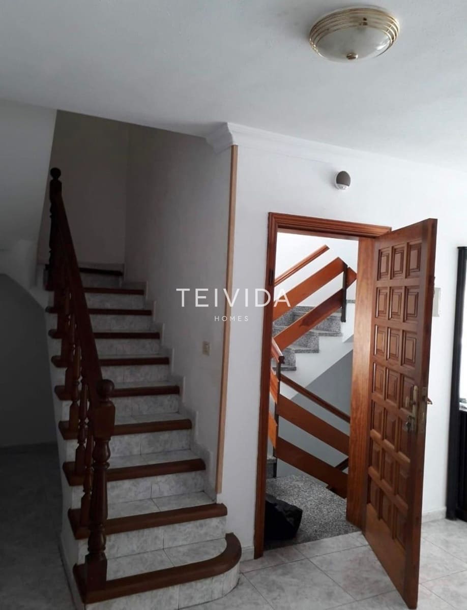 4 soveværelse Lejlighed til salg i Santa Cruz de Tenerife med garage - € 260.000 (Ref: 9516475)
