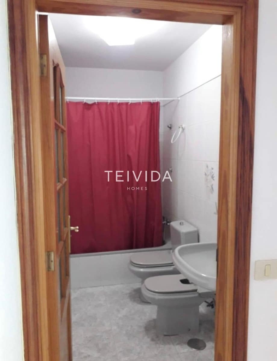 4 soveværelse Lejlighed til salg i Santa Cruz de Tenerife med garage - € 260.000 (Ref: 9516475)