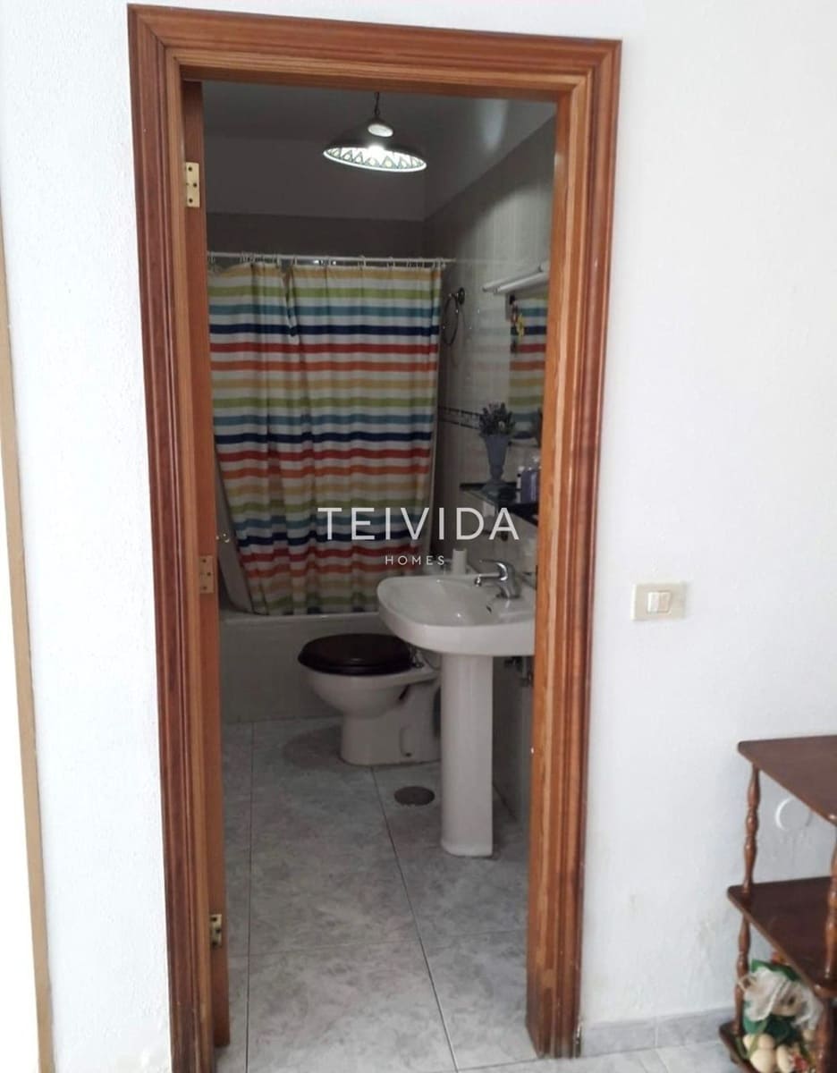 4 soveværelse Lejlighed til salg i Santa Cruz de Tenerife med garage - € 260.000 (Ref: 9516475)