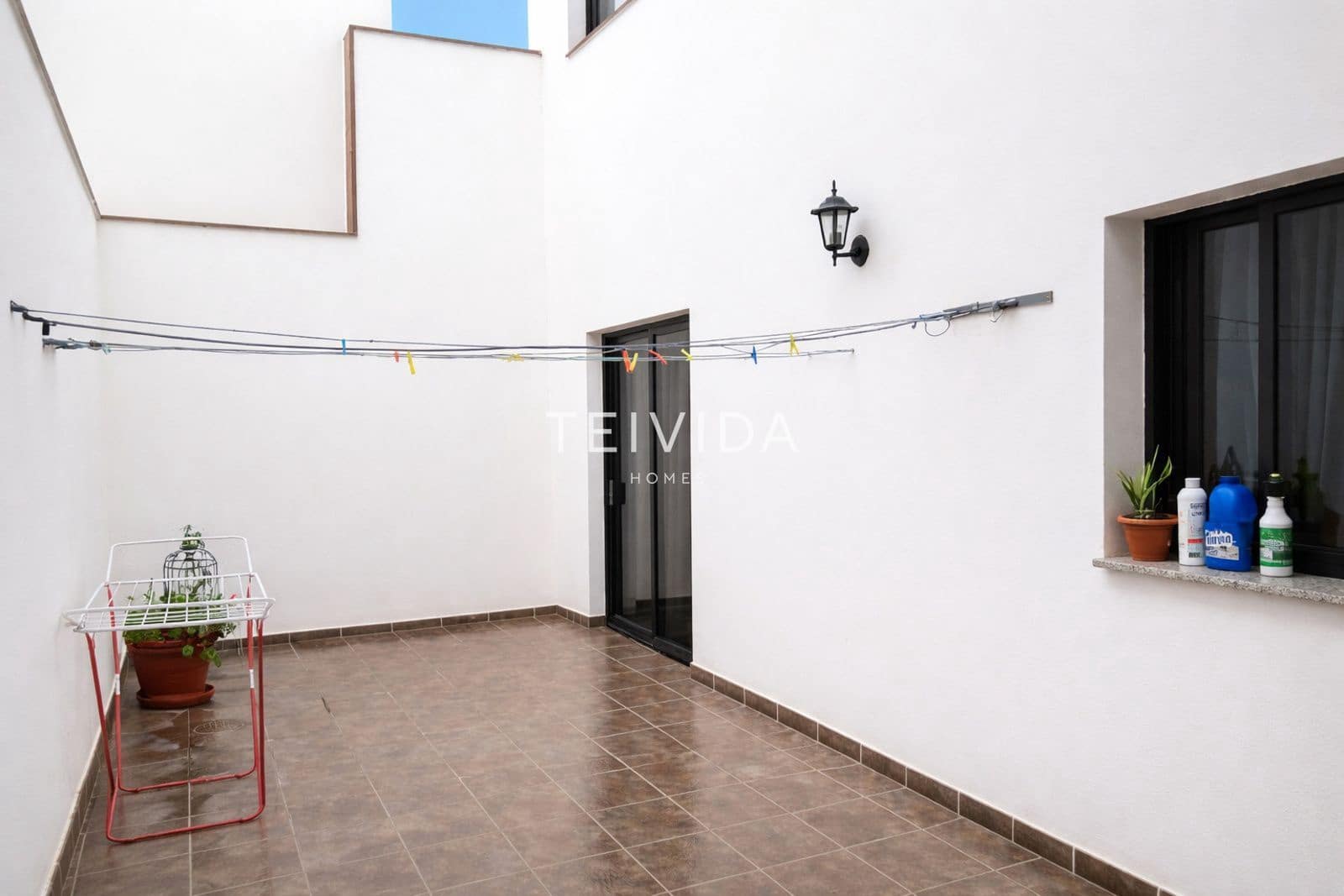 4 soveværelse Lejlighed til salg i Santa Cruz de Tenerife med garage - € 260.000 (Ref: 9516475)
