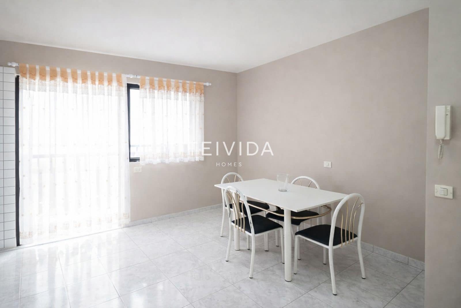 4 soveværelse Lejlighed til salg i Santa Cruz de Tenerife med garage - € 260.000 (Ref: 9516475)