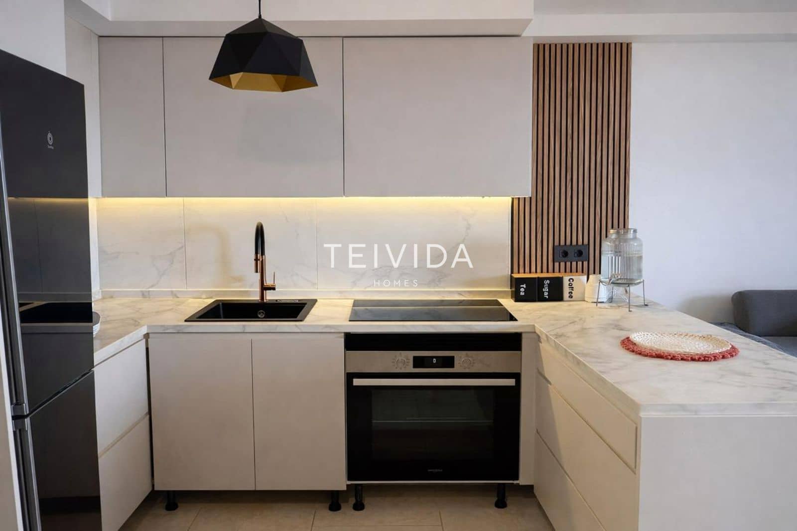 1 Zimmer Wohnung zu vermieten in Arona - 1.550 € (Ref: 9522838)