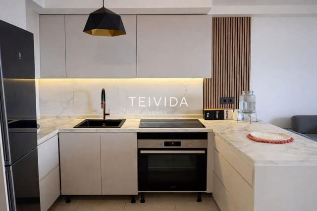 1 Zimmer Wohnung zu vermieten in Arona - 1.550 € (Ref: 9522838)