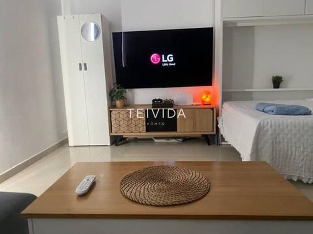 Lejlighed til leje i Adeje med swimmingpool - € 1.200 (Ref: 9525749)