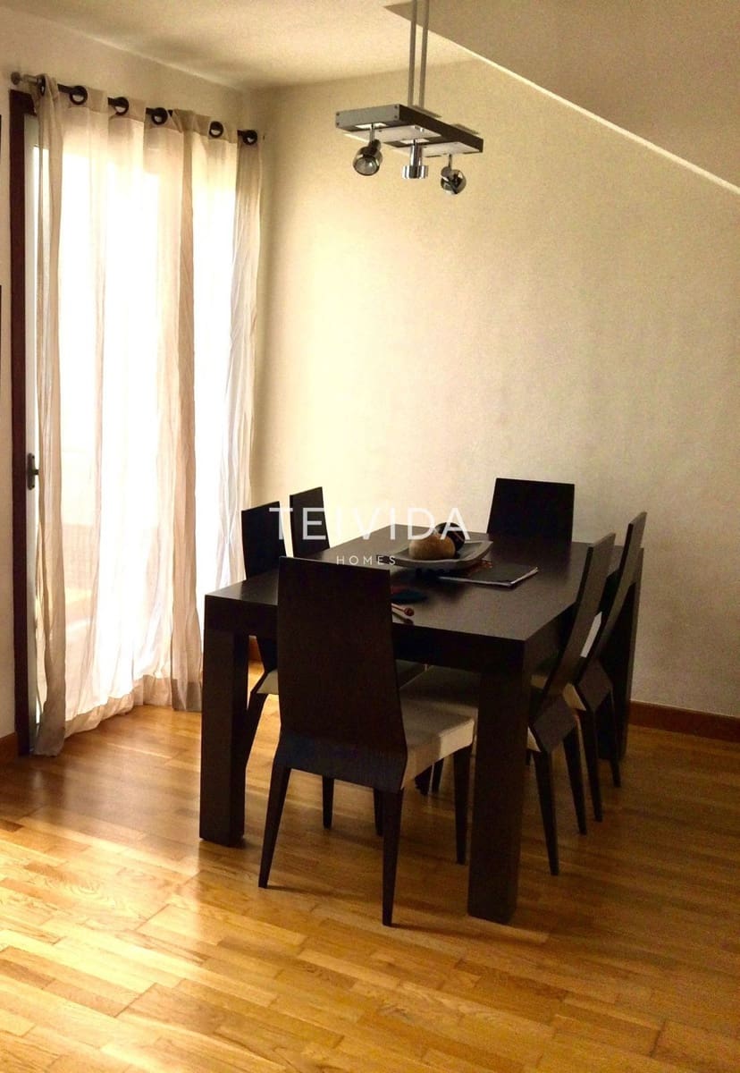 Maison de Ville de 2 chambres à louer à Santa Cruz de Tenerife avec piscine garage - 1 400 € (Ref: 9528501)