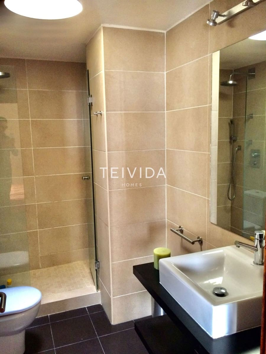 Maison de Ville de 2 chambres à louer à Santa Cruz de Tenerife avec piscine garage - 1 400 € (Ref: 9528501)