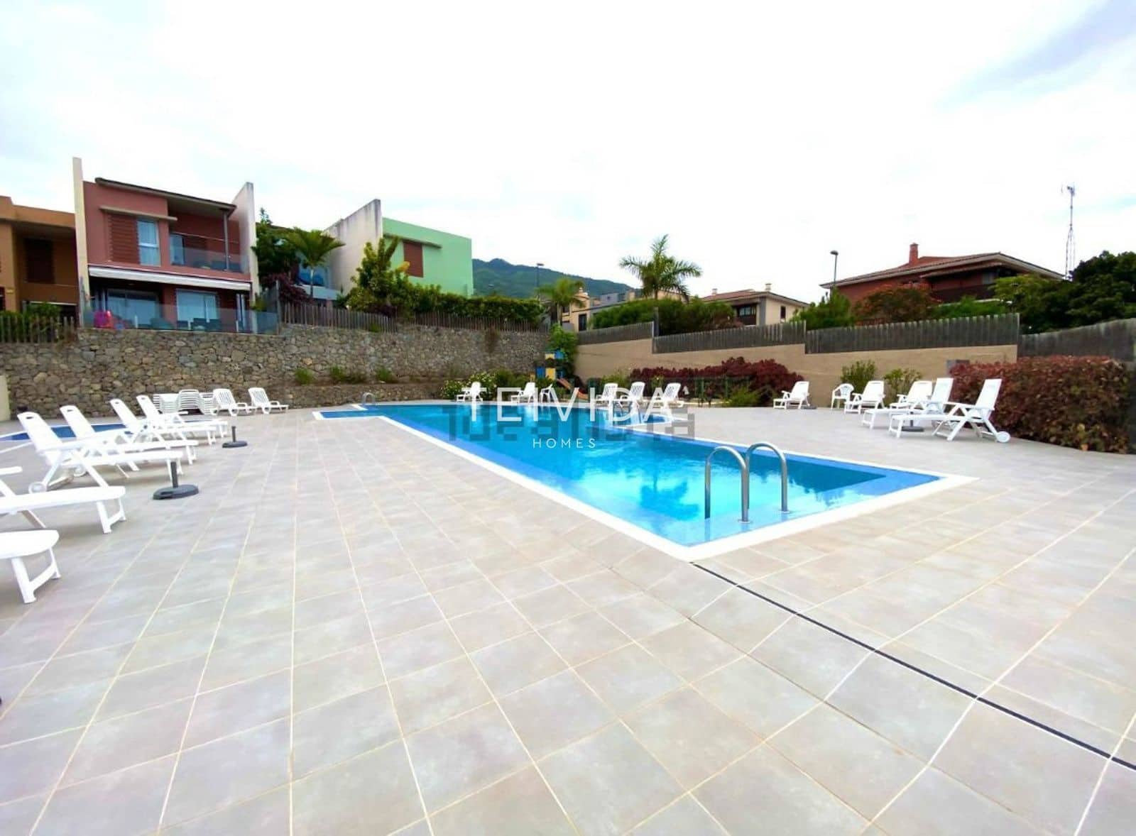 Maison de Ville de 2 chambres à louer à Santa Cruz de Tenerife avec piscine garage - 1 400 € (Ref: 9528501)