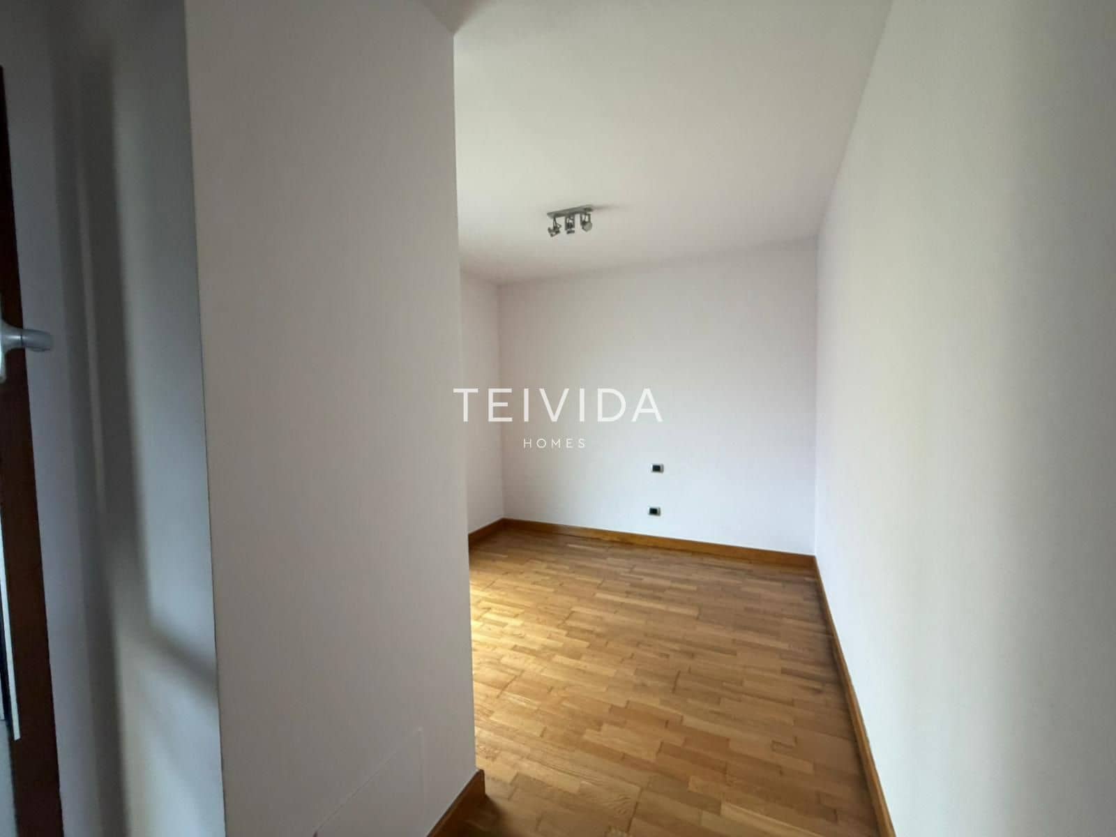 2 bedroom Townhouse for rent in Santa Ursula with pool garage - € 1,400 (Ref: 9528501)