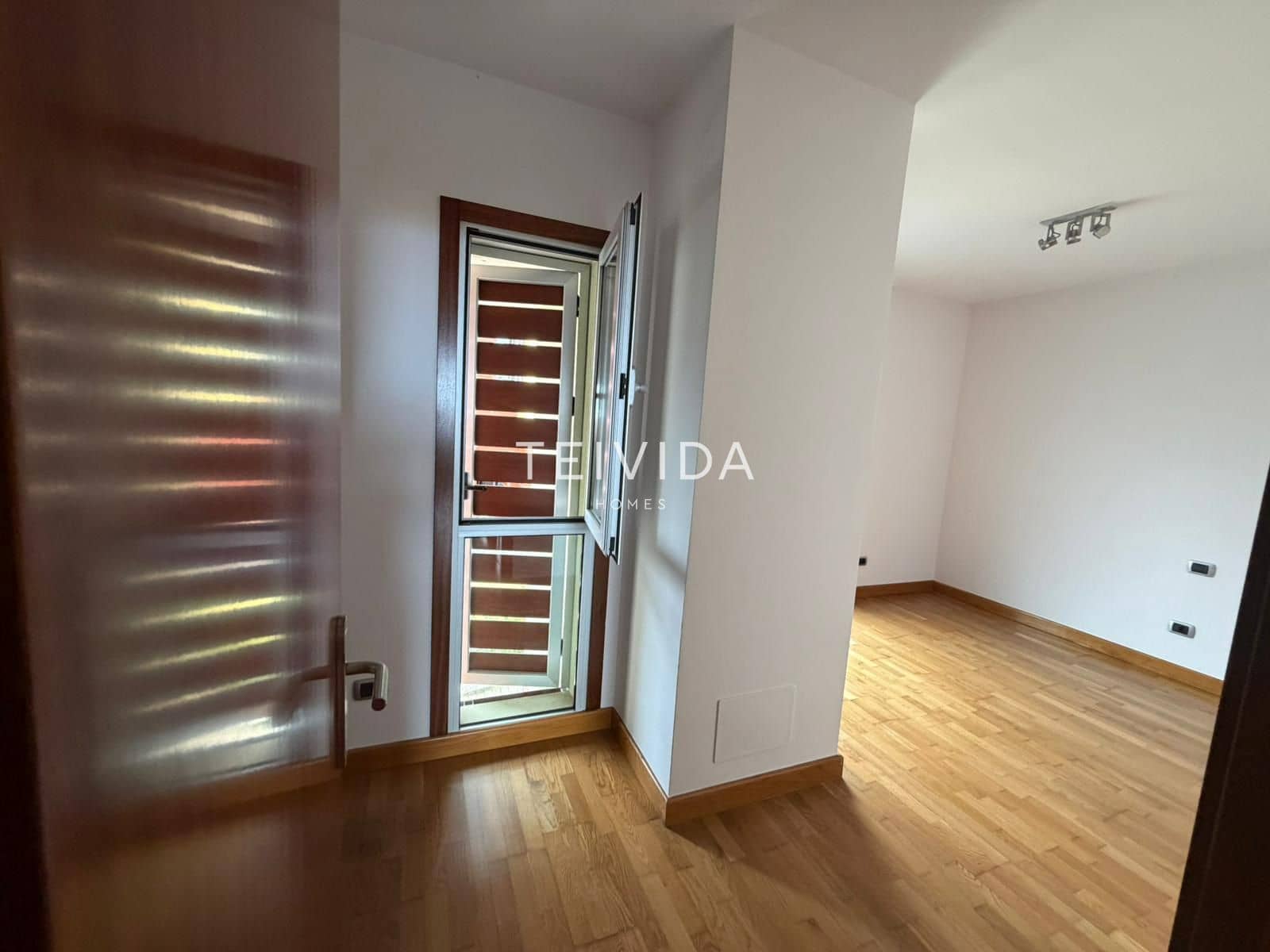 2 bedroom Townhouse for rent in Santa Ursula with pool garage - € 1,400 (Ref: 9528501)