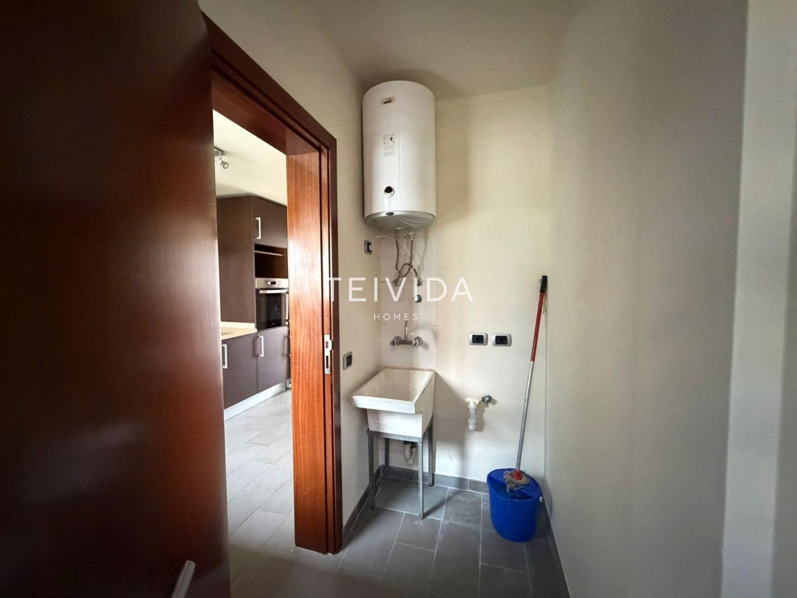 2 bedroom Townhouse for rent in Santa Ursula with pool garage - € 1,400 (Ref: 9528501)