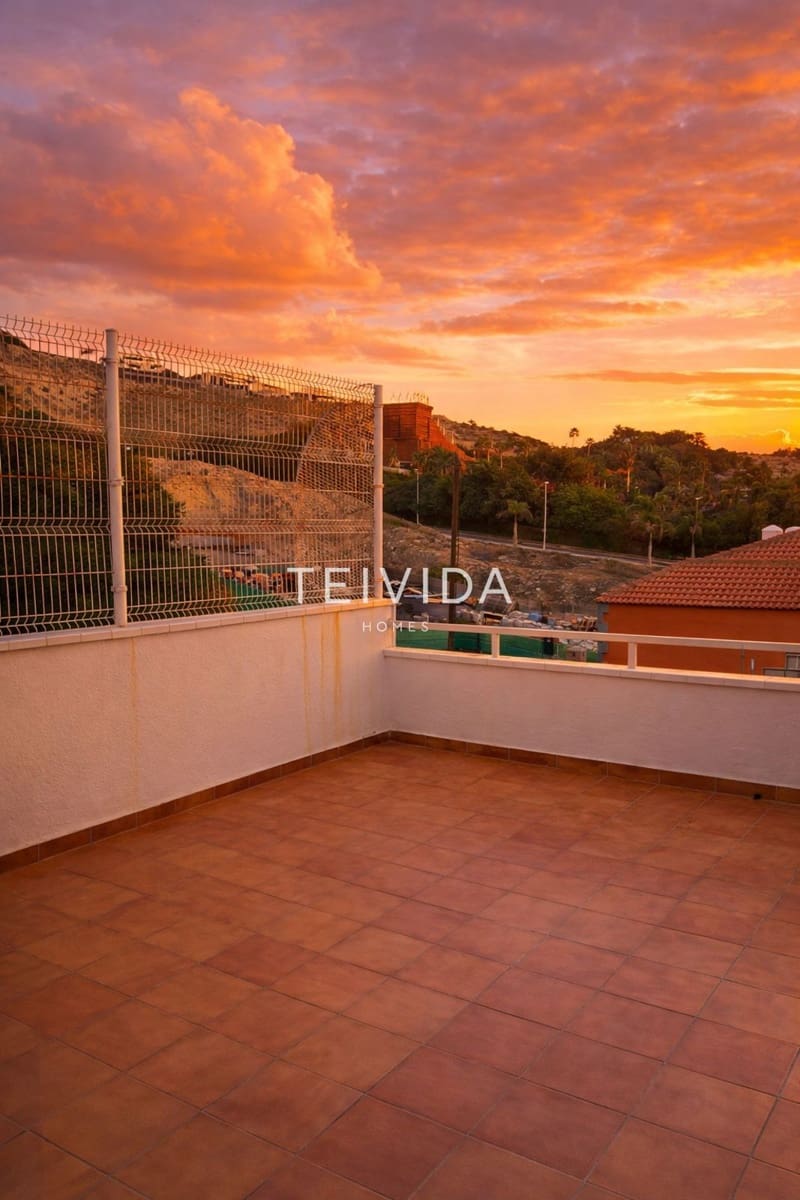 1 chambre Penthouse à vendre à Costa Adeje avec piscine - 329 000 € (Ref: 9528768)