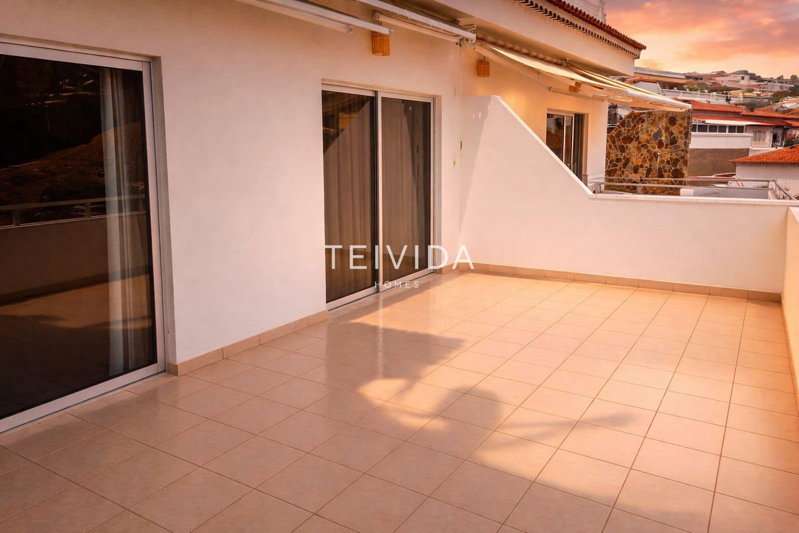 1 chambre Penthouse à vendre à Costa Adeje avec piscine - 269 000 € (Ref: 9528769)