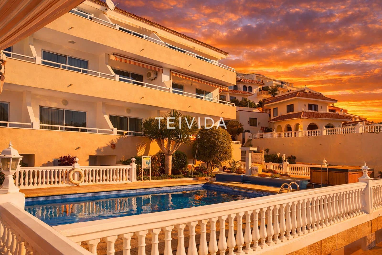 1 chambre Penthouse à vendre à Costa Adeje avec piscine - 269 000 € (Ref: 9528769)