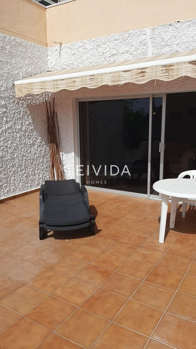 Leilighet til salgs i Costa Adeje med svømmebasseng - € 239 000 (Ref: 9528771)